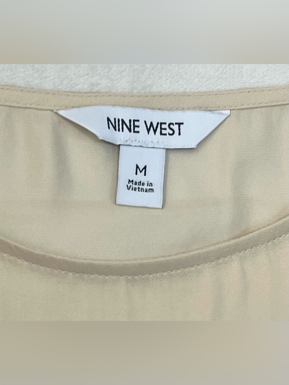 Nine West Short Sleeve Shirt Cream Colored Rolled Cuff Women’s Top Size Medium - Picture 6 of 16